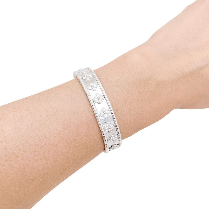 Bracelet Bracelet Van Cleef & Arpels "Perlée" or blanc, diamants. 58 Facettes 33982