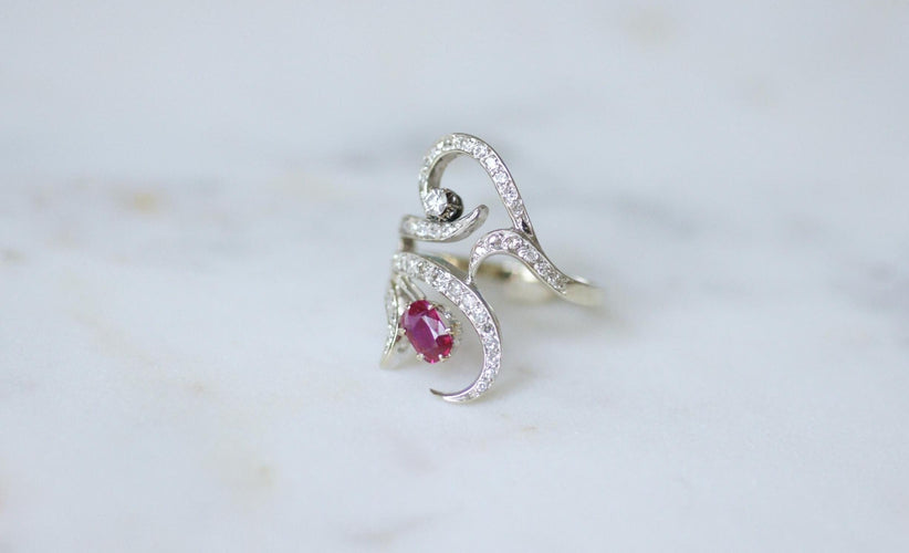 Bague 61 Bague Arabesque Rubis Birman et Diamants sur Or Blanc 58 Facettes