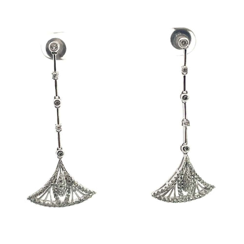 Boucles d'oreilles Boucles d'oreilles pendantes en or blanc et diamants 58 Facettes UN0126