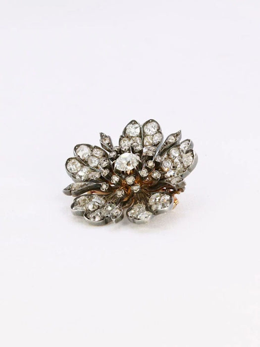 Broche Broche ancienne fleur or argent diamants taille ancienne 58 Facettes 341