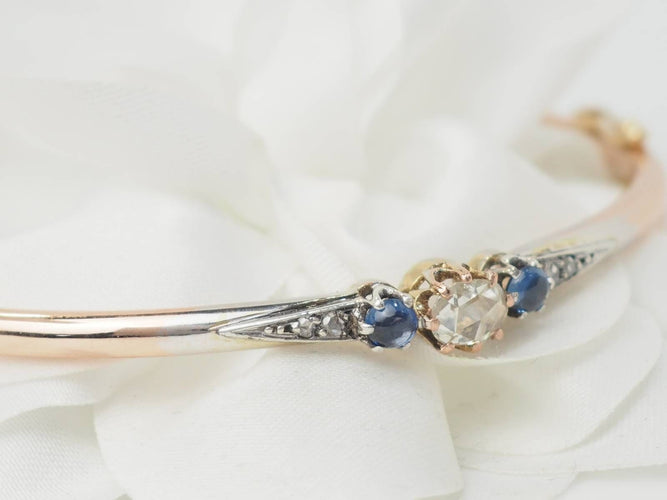 Bracelet Bracelet Jonc Art Nouveau en or bicolore, saphirs et diamant 58 Facettes 33124