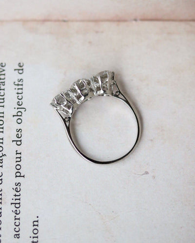 Bague 54 Bague Trilogie Diamants, Or et Platine 58 Facettes A11657