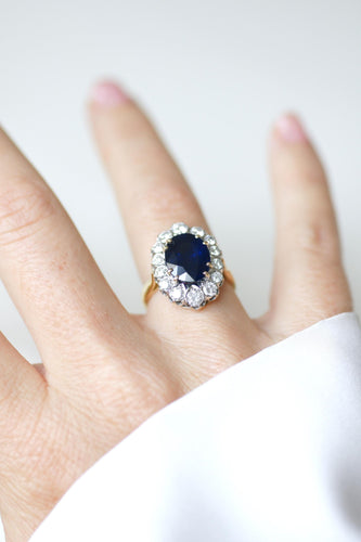 Bague 50.5 Bague Marguerite saphir 4,60 Cts entourage diamants 58 Facettes