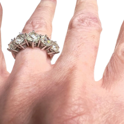 Bague 54 Bague bandeau moderne en or avec diamants 58 Facettes Q65B