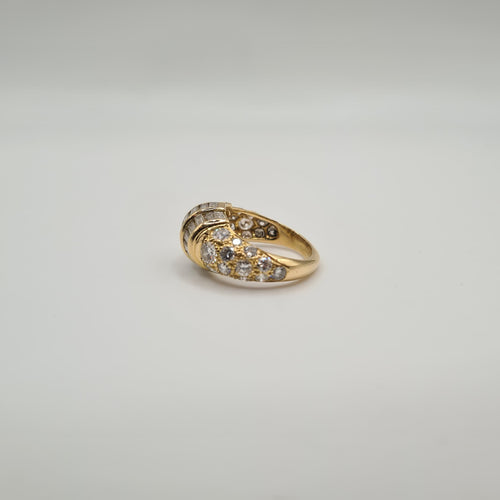 Bague 52 Bague or jaune sertie de diamants ronds et baguettes 58 Facettes