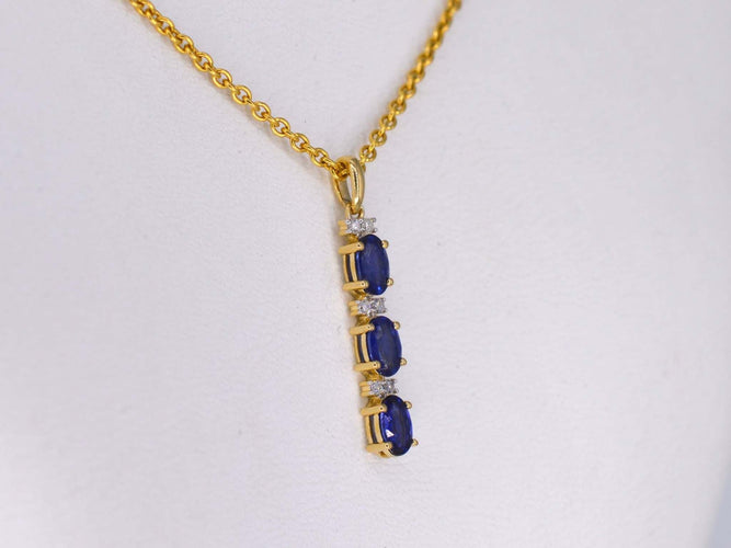 Pendentif Gold pendant with diamonds and sapphire 58 Facettes 2137