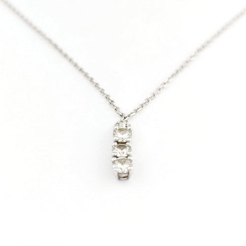 Collier Collier en or blanc et diamants trilogie 58 Facettes 32668
