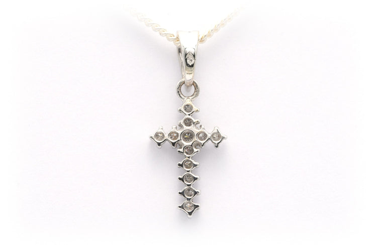 Pendentif Pendentif contemporain en or blanc serti de diamants 58 Facettes B633