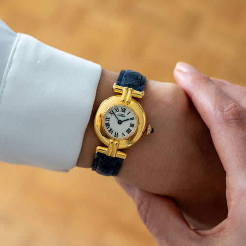 Cartier Must Coliseum - Mostrador Romano em Marfim