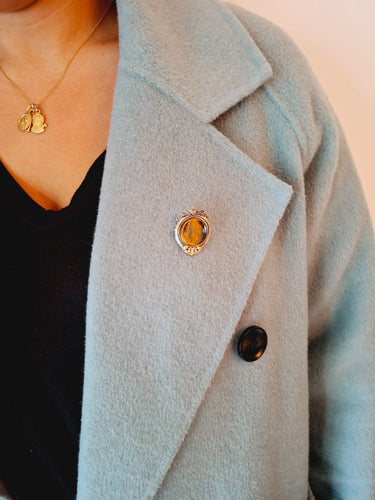 Broche Broche Or et Oeil De Tigre 58 Facettes