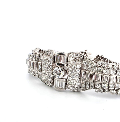 Bracelet Bracelet en platine serti de diamants taille brillant et baguette 58 Facettes