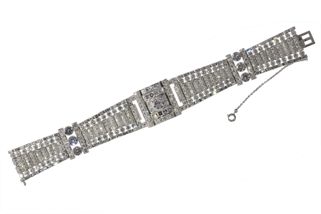 Bracelet bracelet diamant platine Art Déco vintage avec plus de 20 diamants crts 58 Facettes 24121-0201