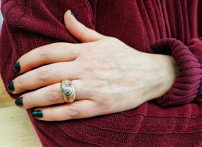 Ring med räfflad pavé i gult och vitt guld, diamanter 0,20 ct 