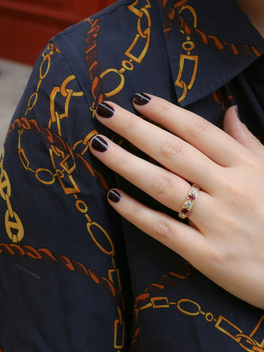 Bague 54 Bague jarretière vintage en or, diamants et rubis 58 Facettes J43