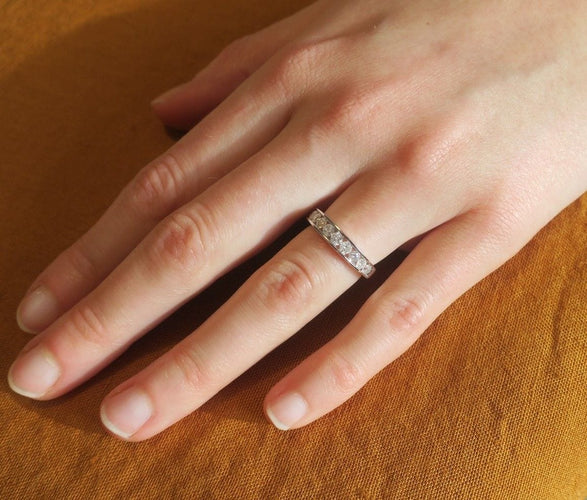 Bague 50.5 Bague alliance demi-tour or blanc et diamants 58 Facettes