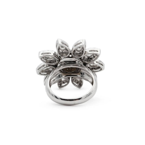 Bague Bague fleur en or blanc avec diamants de 2,1 carats 58 Facettes