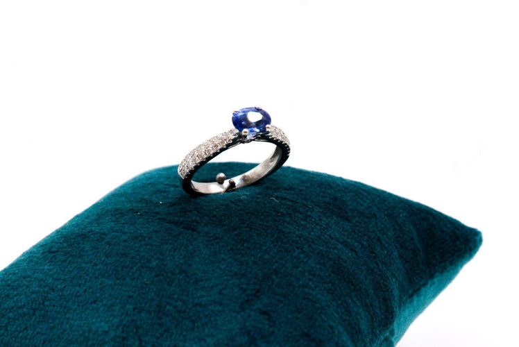 Bague 52 Bague or blanc saphir de Ceylan 58 Facettes 250230