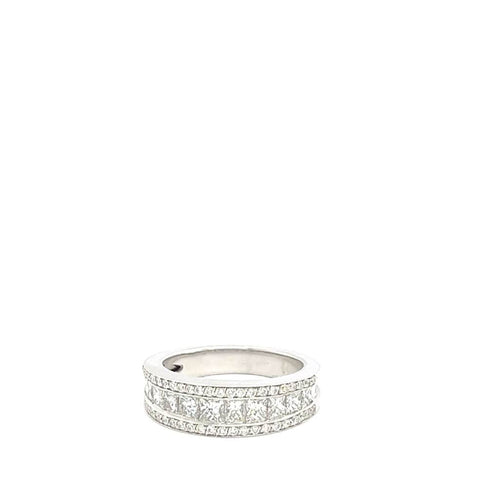 Bague 54 Bague en or blanc 18 carats sertie de diamants taille princesse et brillant 58 Facettes