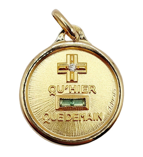 Pendentif AUGIS - Pendentif médaille d'amour or "+ qu'hier - que demain" - L'Essentielle verte 58 Facettes J10719X000