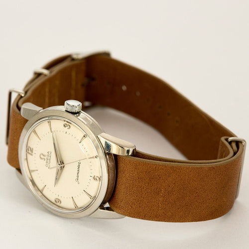 Montre OMEGA - Montre modèle Seamaster en acier automatique cadran blanc 58 Facettes