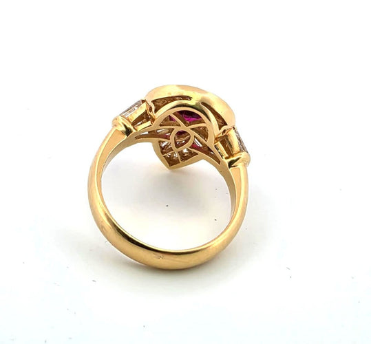 Bague 53 Bague en or jaune avec rubis et diamants 58 Facettes