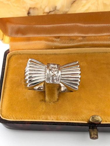 Anello In platino con diamanti