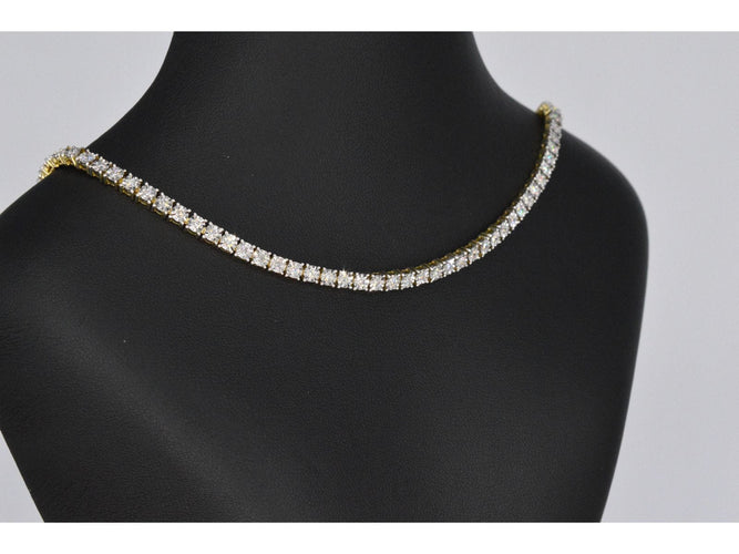 Yellow gold necklace with 3.50 carats diamonds 
