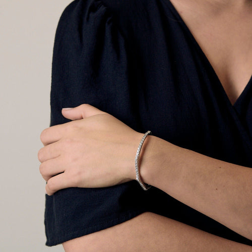 Bracelet Bracelet souple en or gris et diamants 58 Facettes JBW0018-18