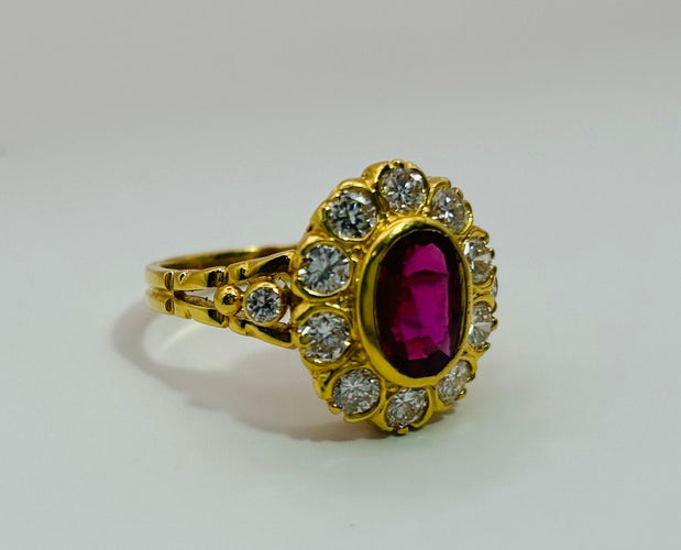 Bague 56 Bague en or jaune avec rubis et diamants 58 Facettes 50236