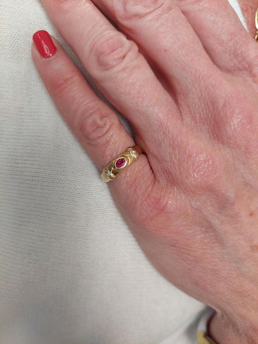Bague 54 Bague moderne or jaune rubis et diamants 58 Facettes 092231