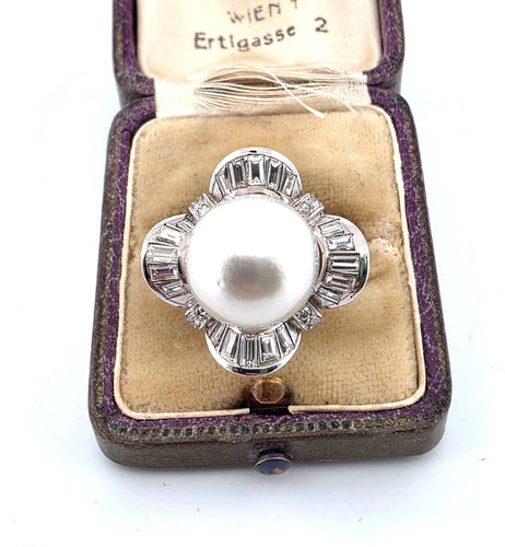 Bague 52 Bague en or blanc avec perle et diamants 58 Facettes