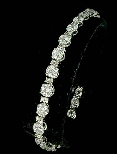 Bracelet Bracelet rivière orné de 8,60 carats de diamants 58 Facettes