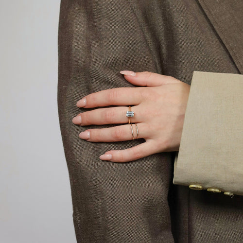 Bague Bague en or jaune avec aigue-marine facettée 58 Facettes 2505015