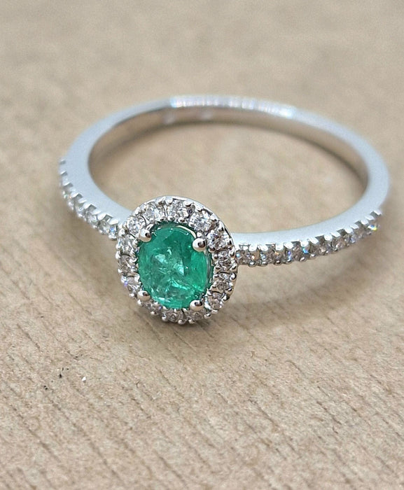 Dora de Salvini ring with natural emerald diamonds in 18 carat gold