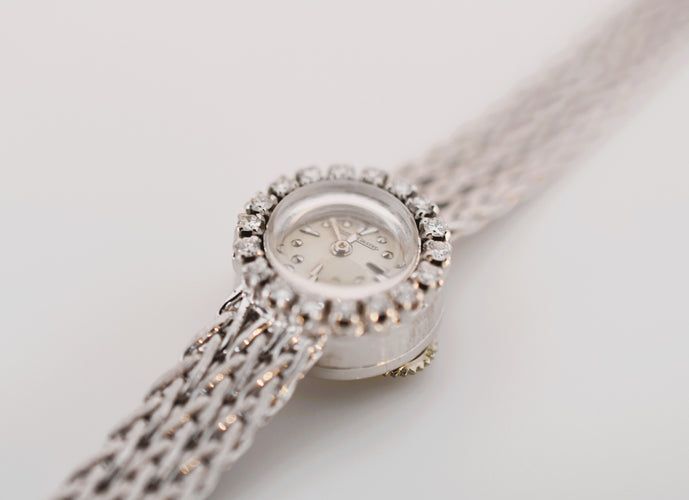 Montre Jaeger-LeCoultre - Montre femme or blanc et diamants, vers 1960 58 Facettes JLC-400