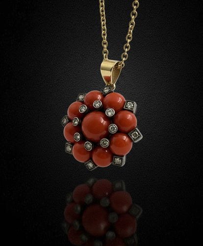 Ciondolo Stellato Corallo e Diamanti 58 Facettes