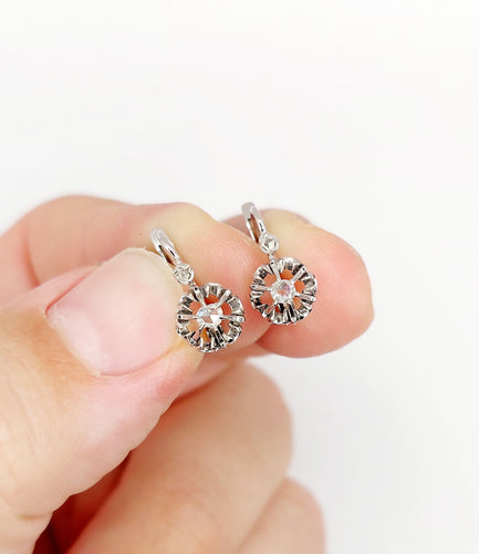 Dormeuses or blanc, diamants taille rose (circa 1900) 58 Facettes A05977