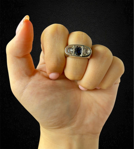 Bague 62 Bague avec saphir cabochon et diamants. Début des années 1900. 58 Facettes