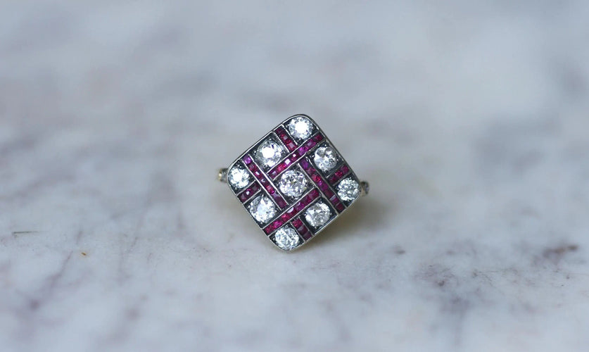 Bague 54 Bague ancienne Damier Diamants et Rubis Calibrés 58 Facettes