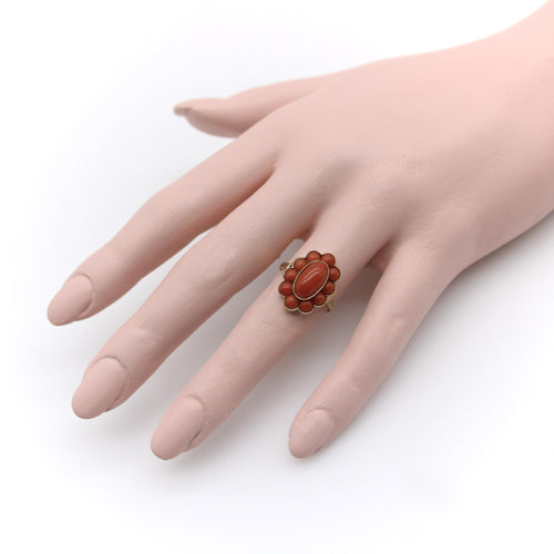 Bague Bague rétro en or 14 carats avec cabochon de corail 58 Facettes A2002D