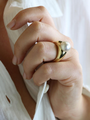 Bague 58 TECLA Bague jonc or jaune Perle bouton 58 Facettes 1204.1