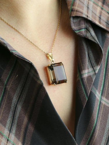 Pendentif VASSORT Pendentif or jaune quartz fumé 40 carats 58 Facettes 1190.9