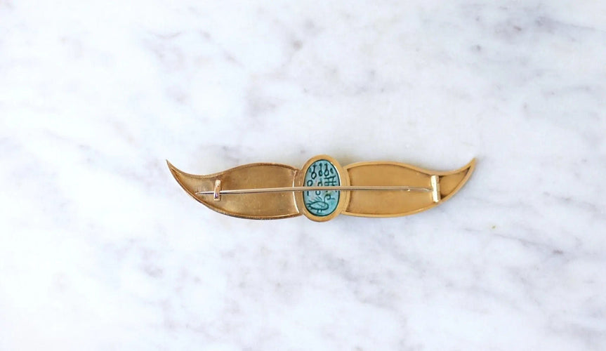 Broche Broche Egyptomanie Or et Scarabée Amulette Fritte 58 Facettes