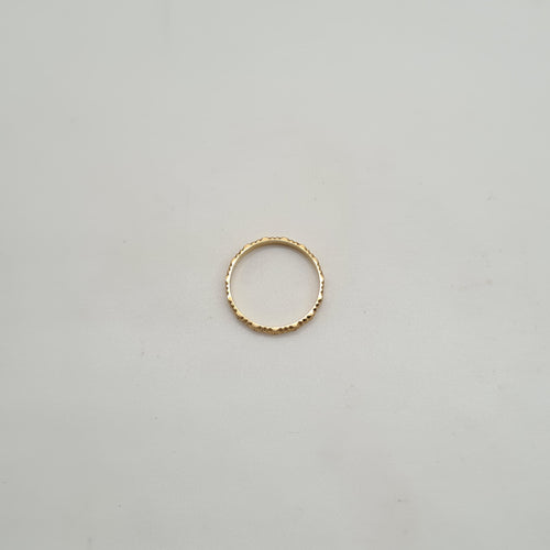 Bague 52.5 Alliance or jaune 18 carats avec des motifs 58 Facettes