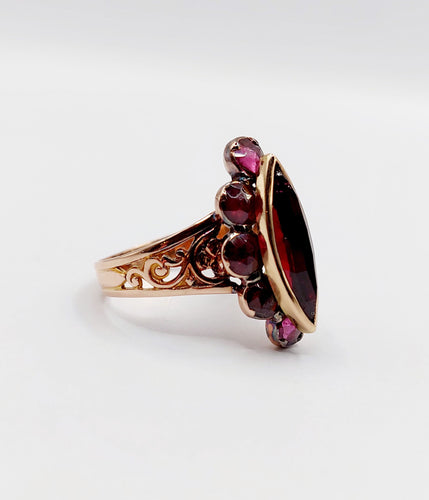 Bague 58 Bague marquise antique or rose 18k grenats sur paillons (circa 1890) 58 Facettes A05967