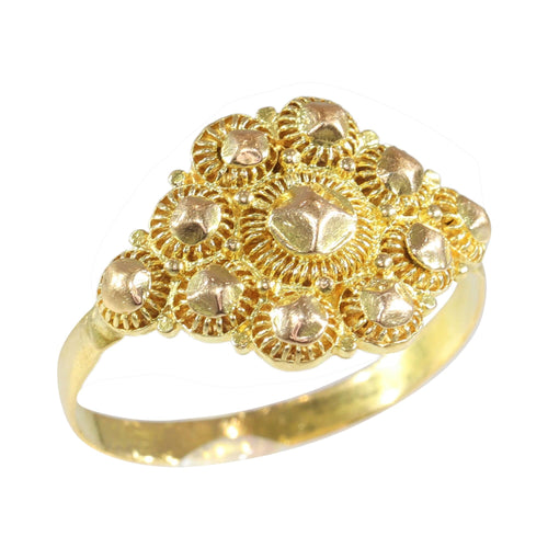 Eeuwige elegantie: de historische gouden ring van Holland 