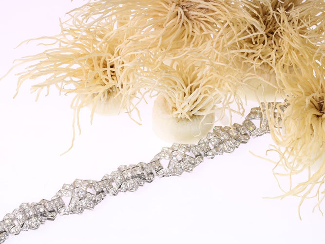 回声 Art Deco ：一款比利时的铂金 1950年代手链 