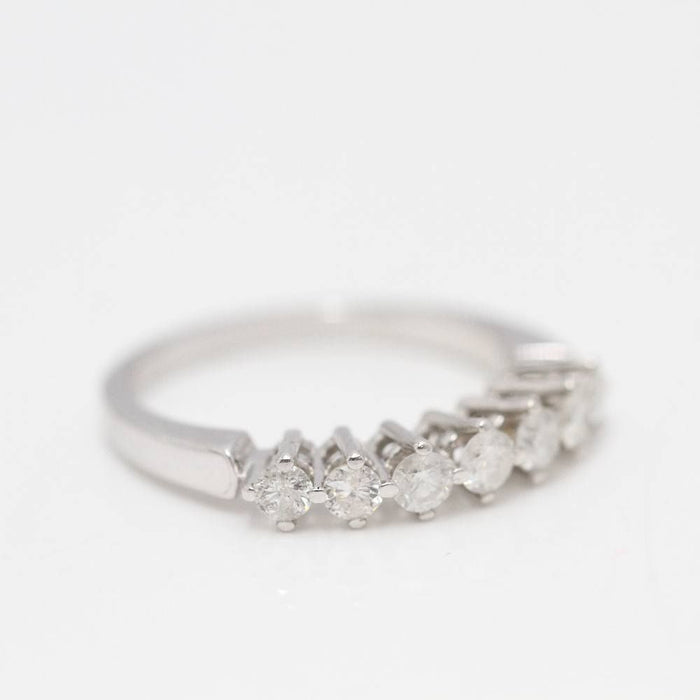 18k white gold half wedding ring with 7 diamonds