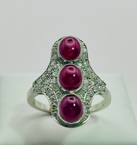 Bague Bague en platine avec rubis et diamants 58 Facettes 50261