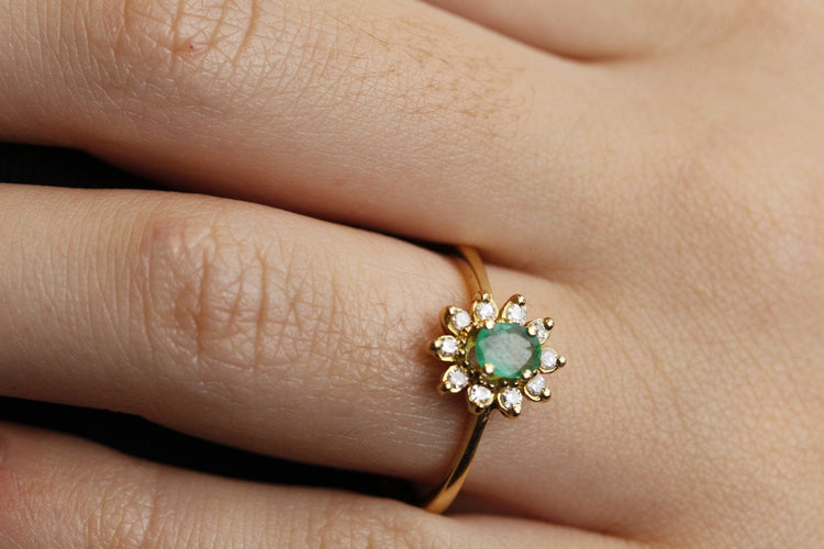 Bague 59 Bague Marguerite Emeraude de 0,40ct 58 Facettes
